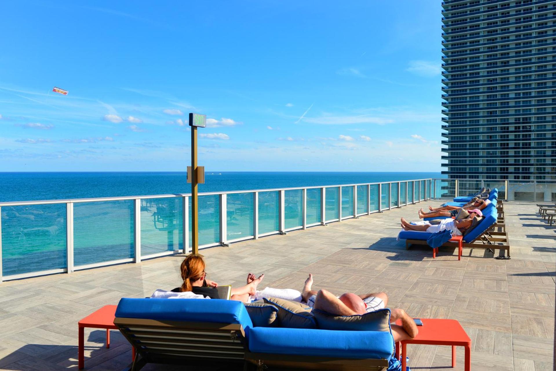 Beachfront Condo With Mesmerizing Views Hollywood Exterior foto